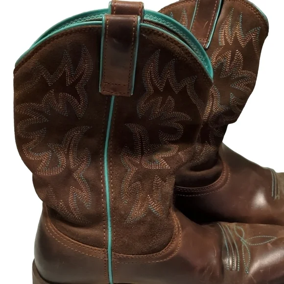 Step into Style and Comfort with the Ariat Delilah Western Boot size 8.5 - Picture 2 of 16